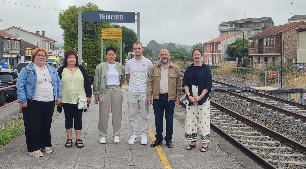 Visita de Néstor Rego a Teixeiro